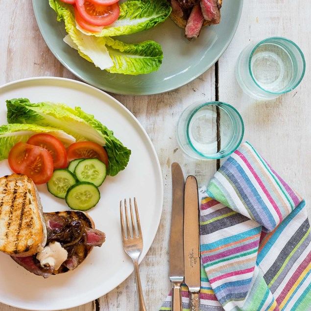 Open Beef Sandwich with Caramelised Onion and Béarnaise Sauce