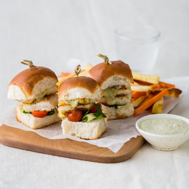 Fish Sliders with Veggie Chips and Tartare