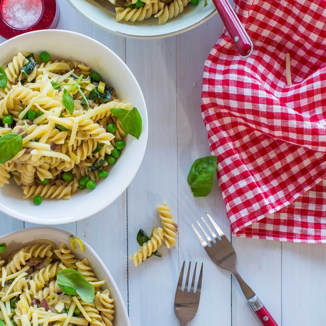 Creamy Bacon, Leek and Pea Pasta Spirals
