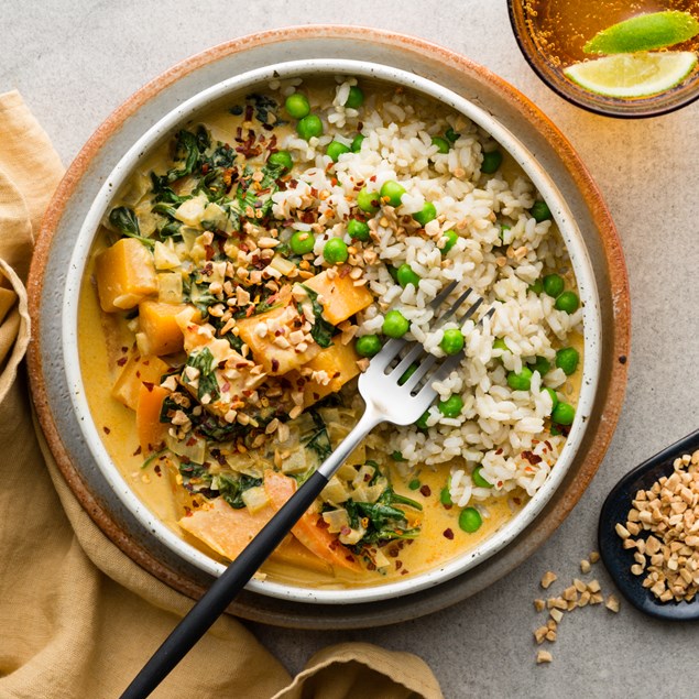 Thai Yellow Veggie Curry with Spinach & Rice