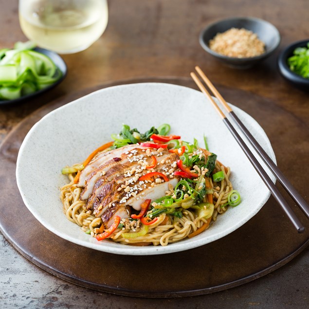 KUNG PAO CHICKEN WITH STIR-FRY NOODLES