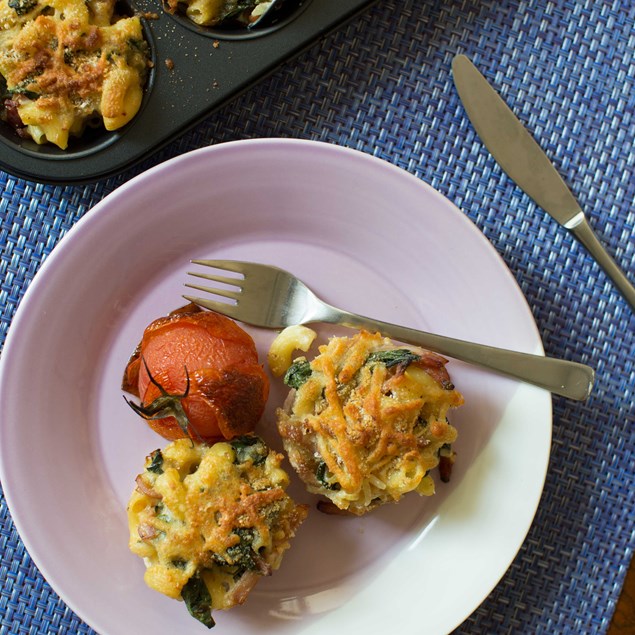 Mac ‘N’ Cheese with Bacon, Spinach and Tomatoes