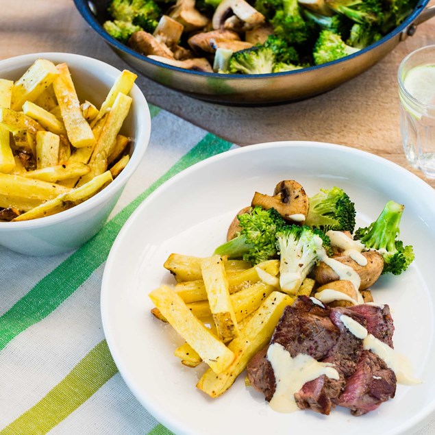 Peppered Steak with Hand Cut Fries, Béarnaise Sauce and Vegetables
