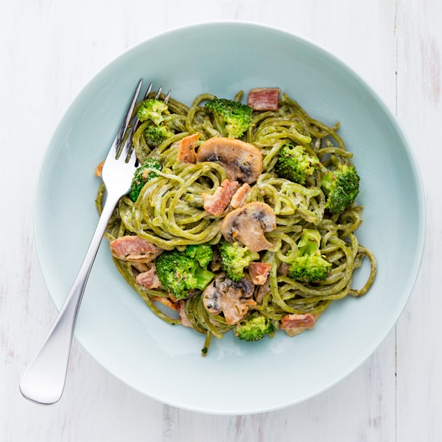 Spinach Spaghetti with Bacon and Broccoli