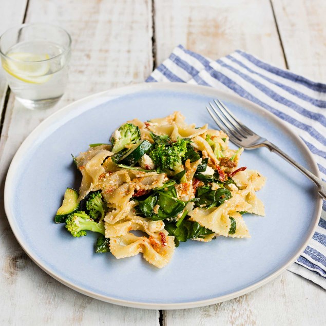Farfalle With Broccoli, Courgette, Sundried Tomatoes and Feta