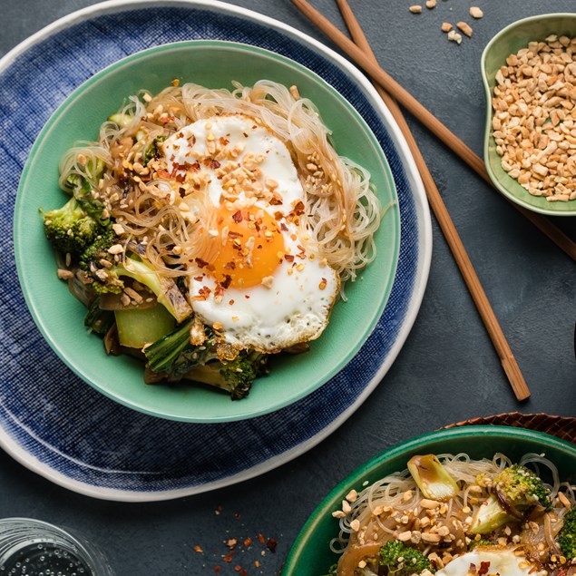 Korean Style Vermicelli Noodles with Garlic Chilli Eggs & Peanuts