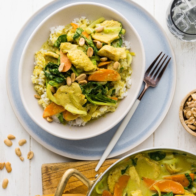 Creamy Coconut Chicken Curry with Fragrant Jasmine Rice & Peanuts