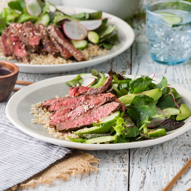 Quick Venison Tataki Salad with Brown Rice & Ponzu Dressing