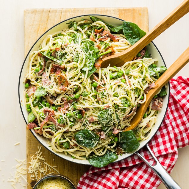 20-Minute Creamy Basil & Bacon Spaghetti