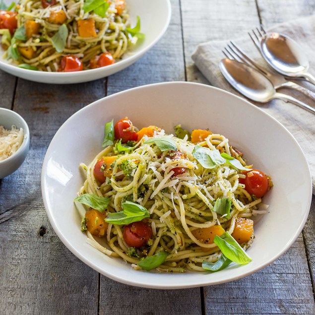Pesto Spaghetti with Cherry Tomatoes, Pumpkin and Broccoli