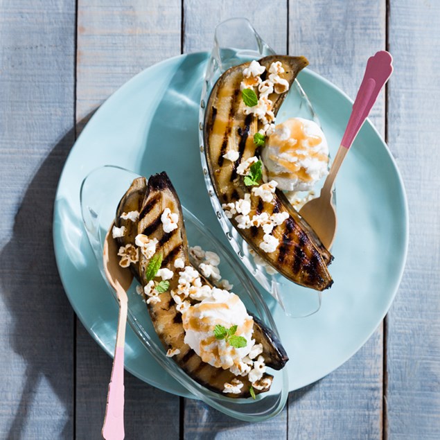 Banana Splits with Caramel Sauce and Popcorn