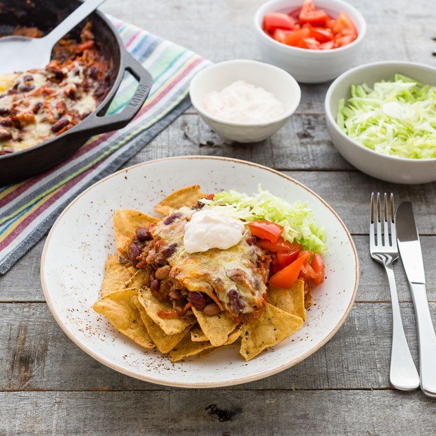 Veggie Nachos with Sweet Chilli Cream