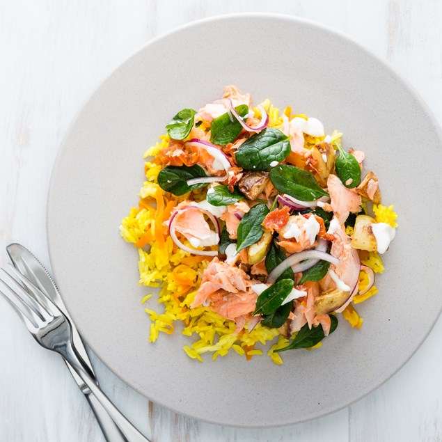 Flaked Salmon and Spinach Salad with Baked Rice